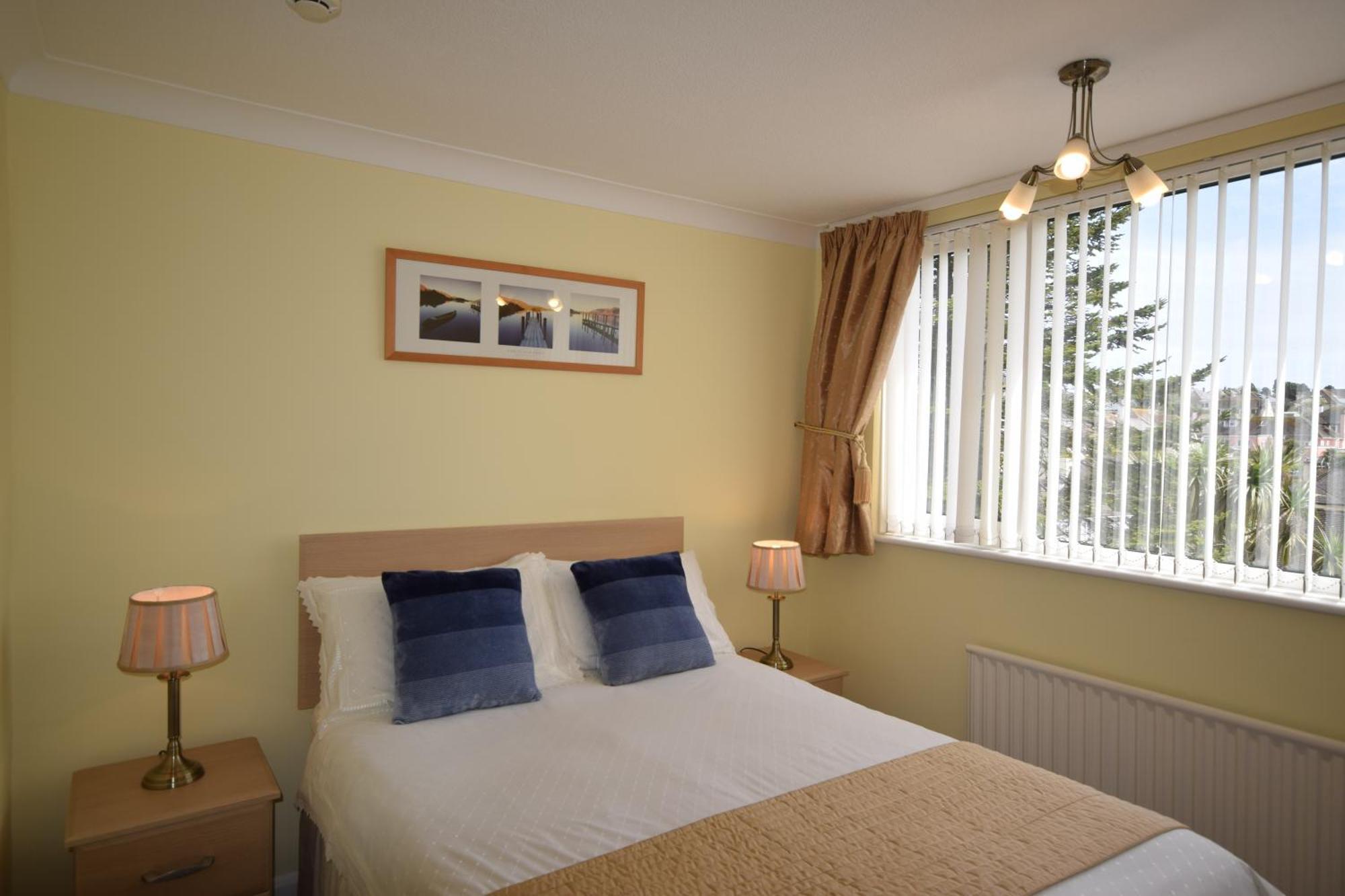 Churston Way Lodge Guest House Brixham Exterior photo