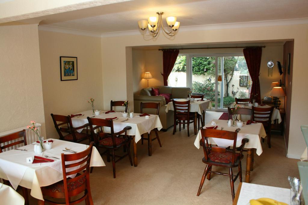 Churston Way Lodge Guest House Brixham Exterior photo