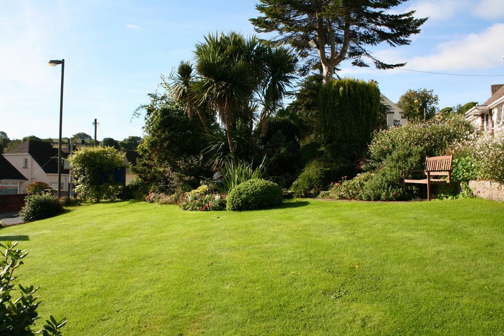 Churston Way Lodge Guest House Brixham Exterior photo